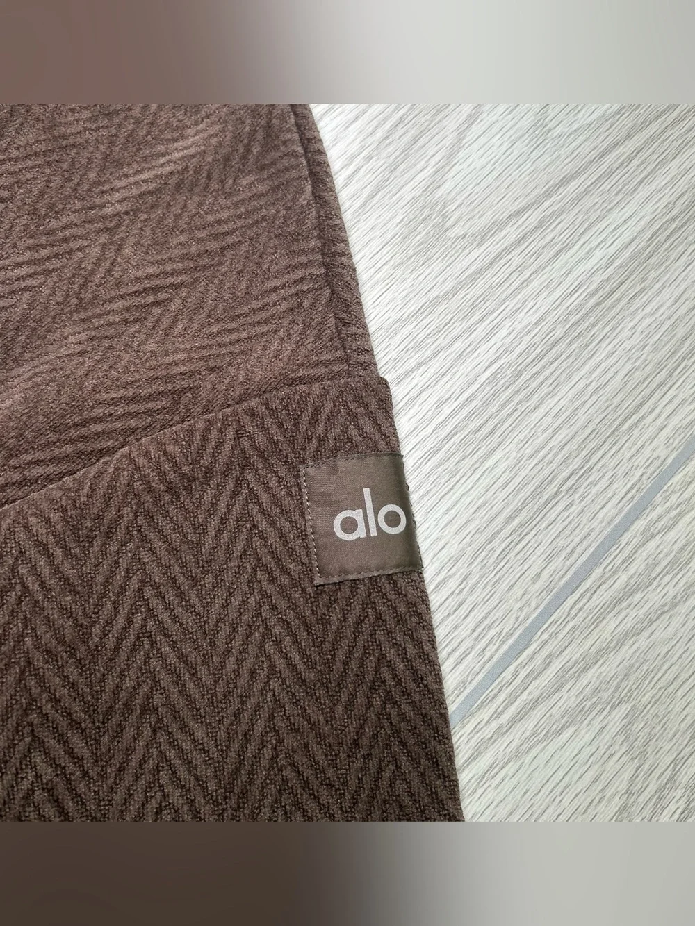 ALO YOGA Winter Break Micro Corduroy Top & Wide Leg Pant Lounge Set Espresso S